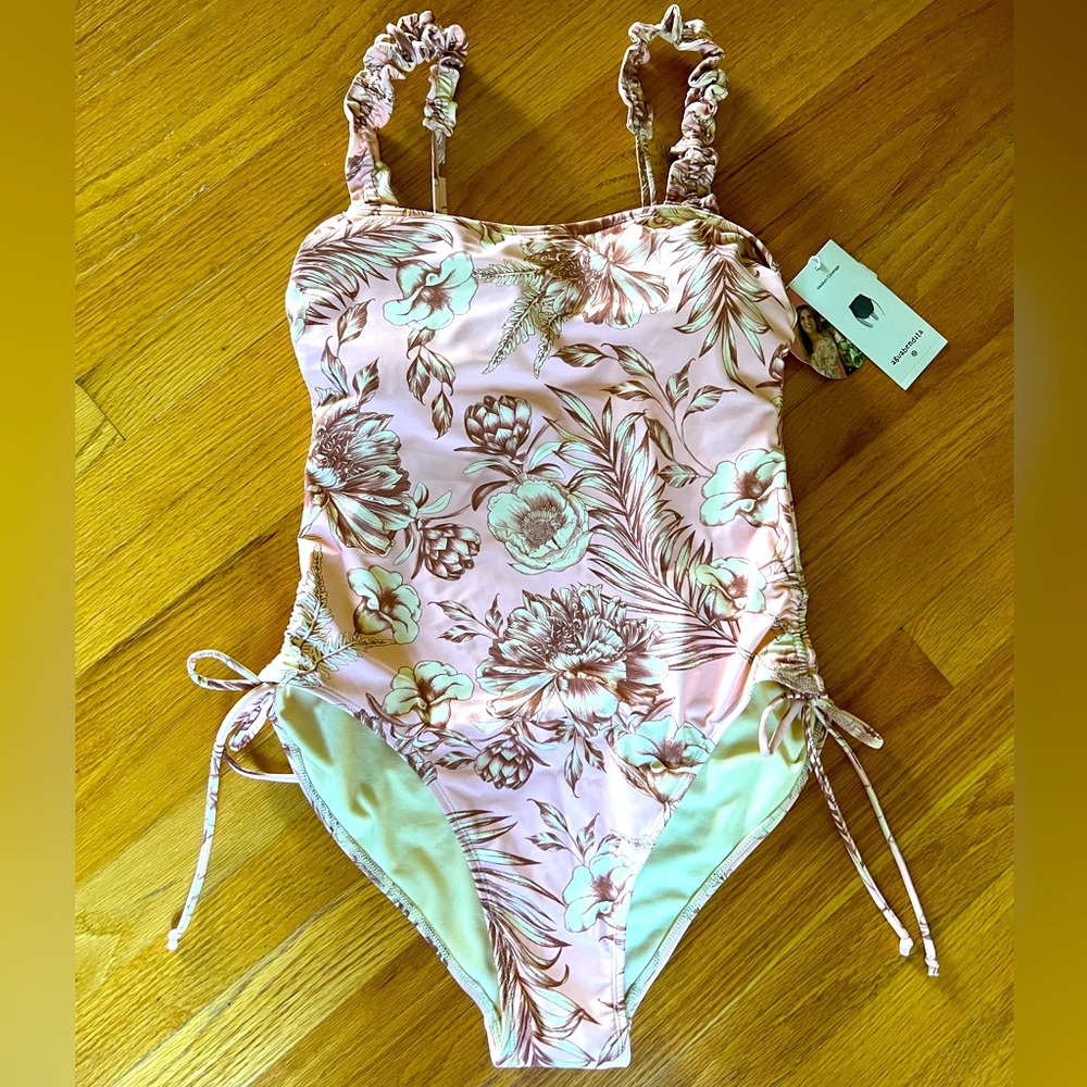 NWT ONE PIECE Aguabendita size Large 12-14